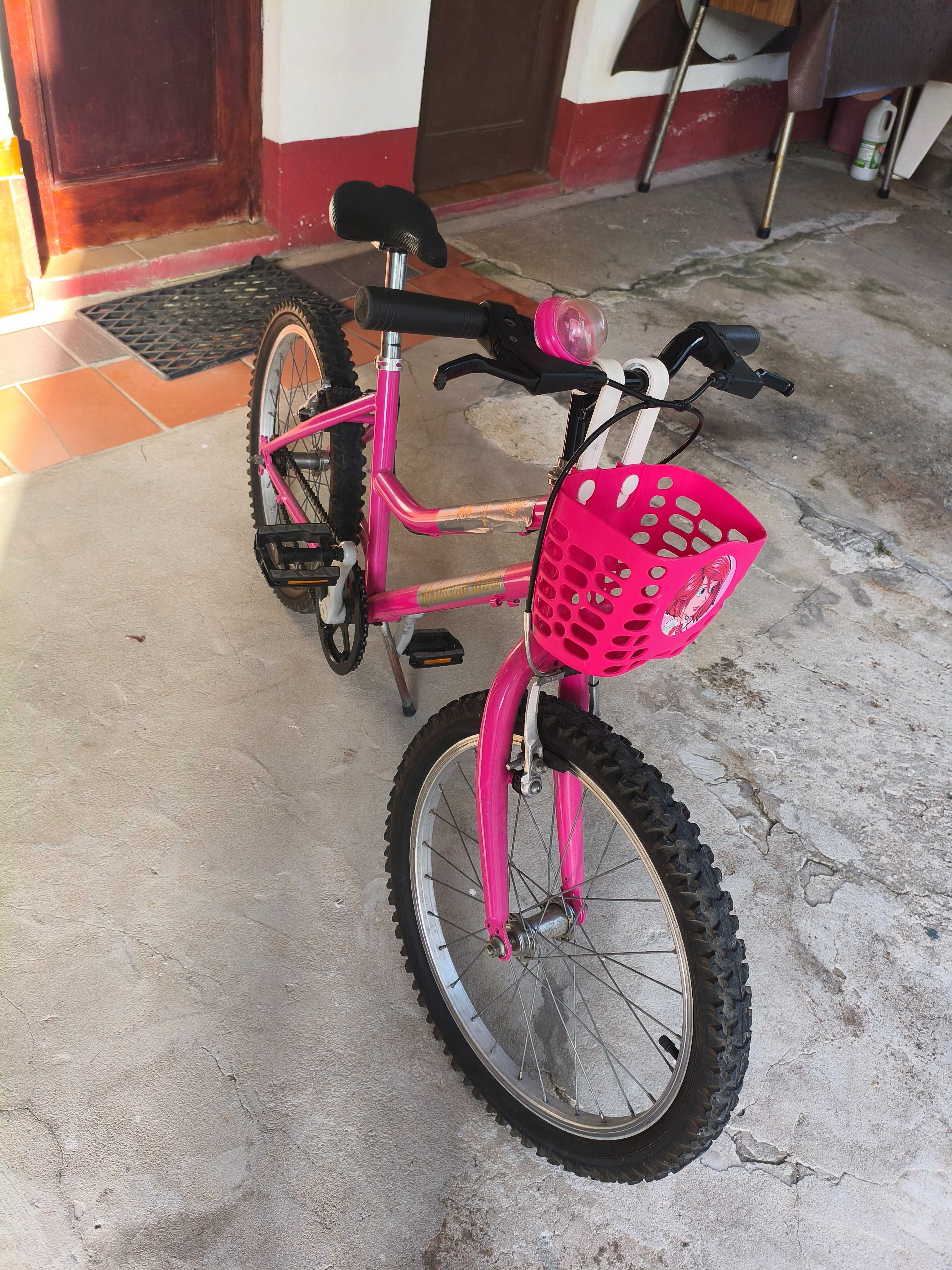 Bicicleta de menina
