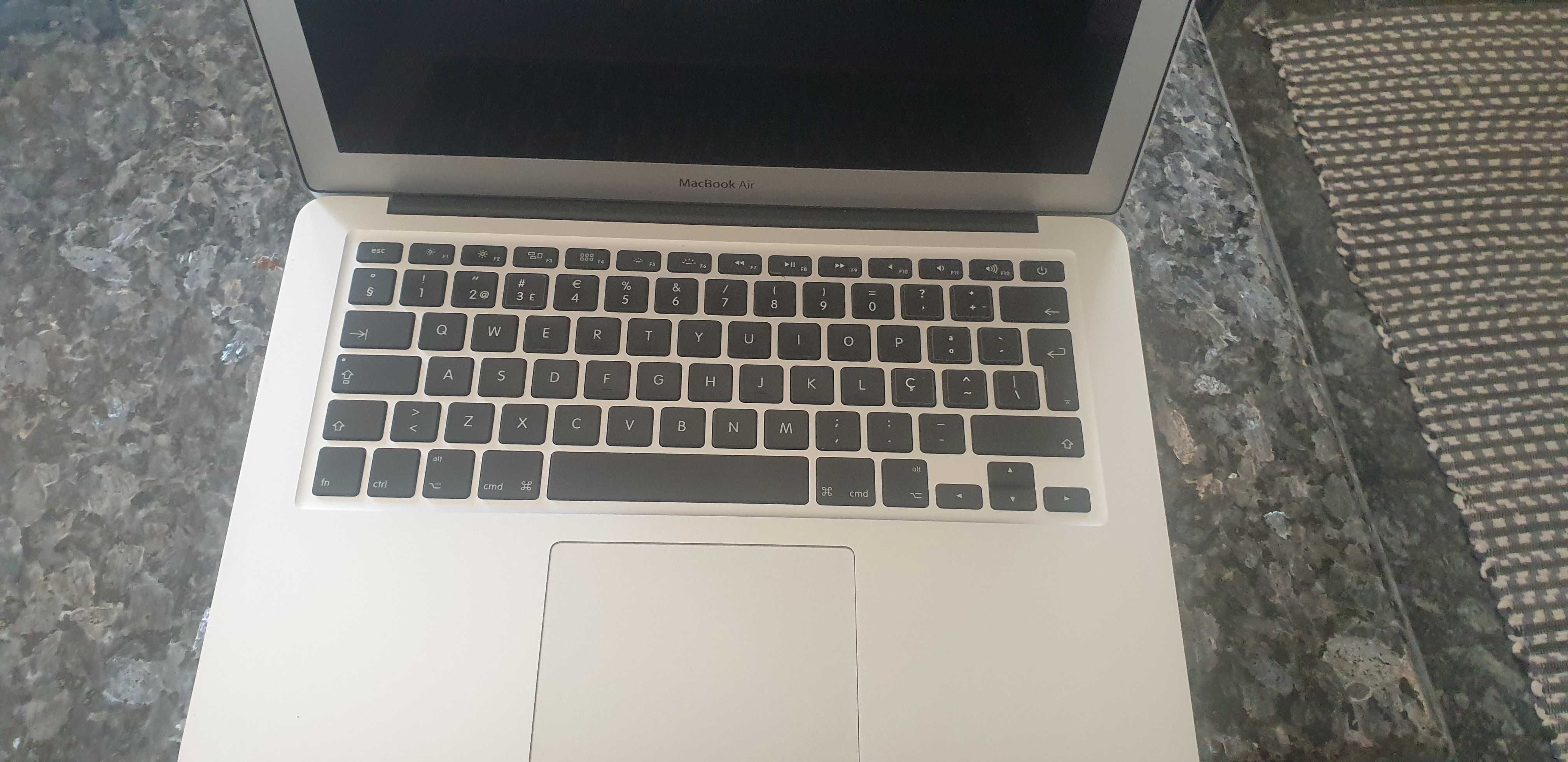 Macbook air 13 2011 i5