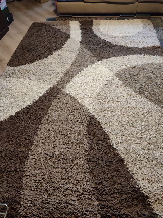 Килим з високим ворсом розміром 200*300 в гарному стані.