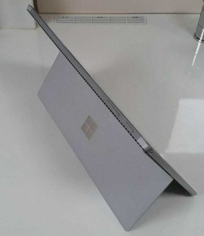Surface Pro 4 i5-6300U/8GB/256GB-SSD/12.3"/W10P