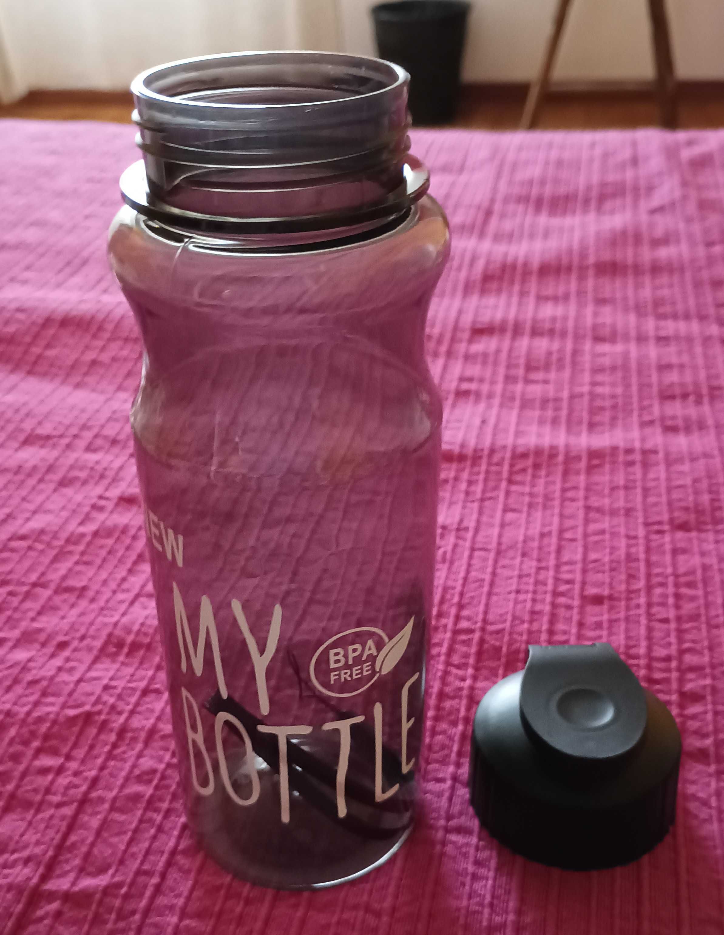 Garrafa Desportiva Sistema Anti drop 500 ml nova, nunca usada.