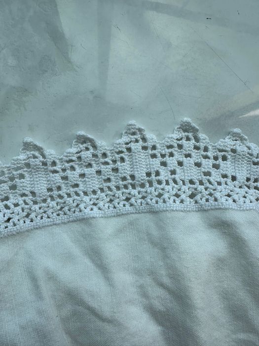 Colcha branca de renda e linho