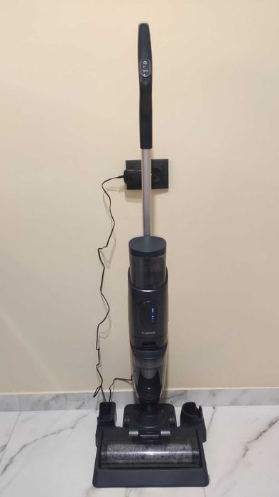 Пилосос акумуляторний вертикальний миючий Klarstein 10041383