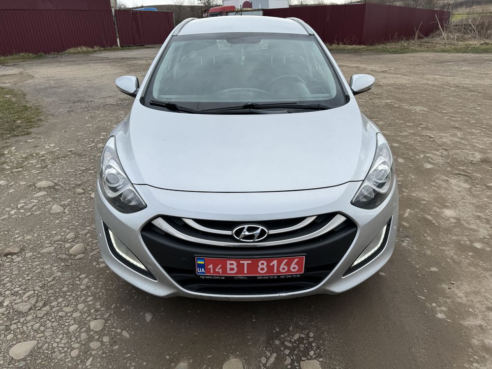 Hyundai i30 2013 II покоління  1.6D MT (110 к.с.) Base 8 700 $