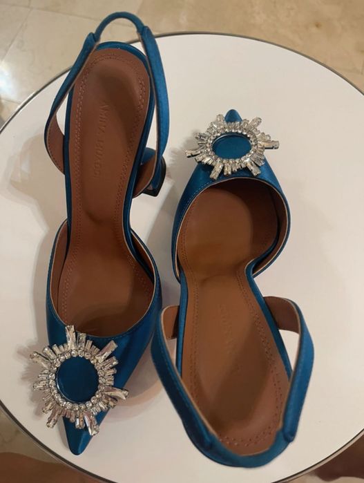 Sapatos altos amina muaddi azul