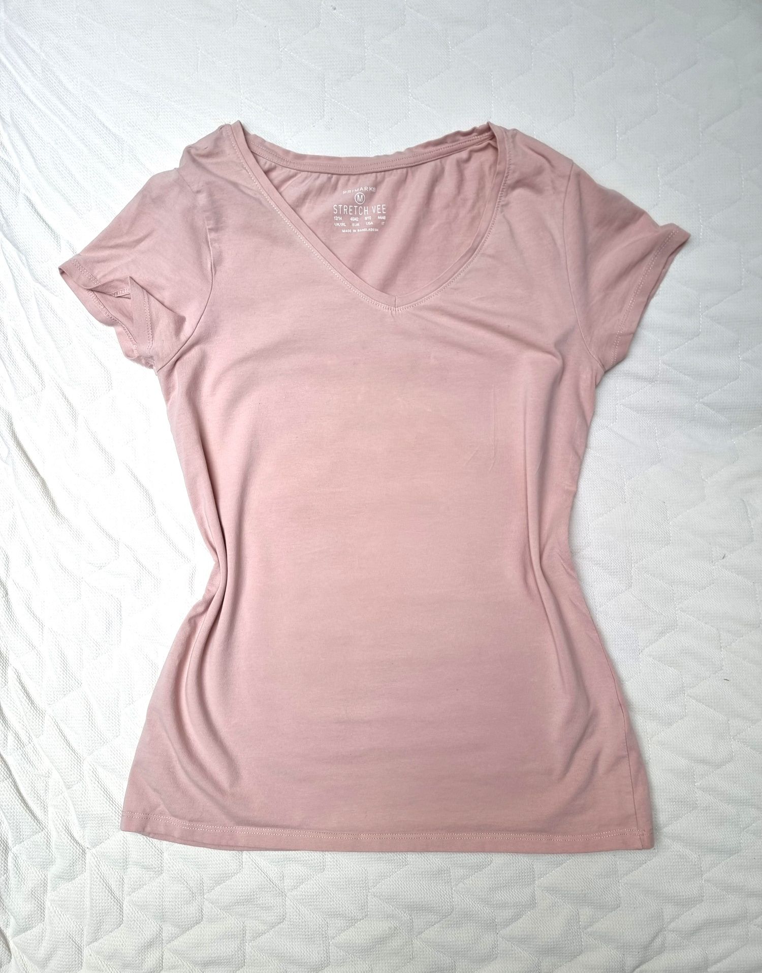 Basic koszulka. Gładki t-shirt na lato. 38 primark