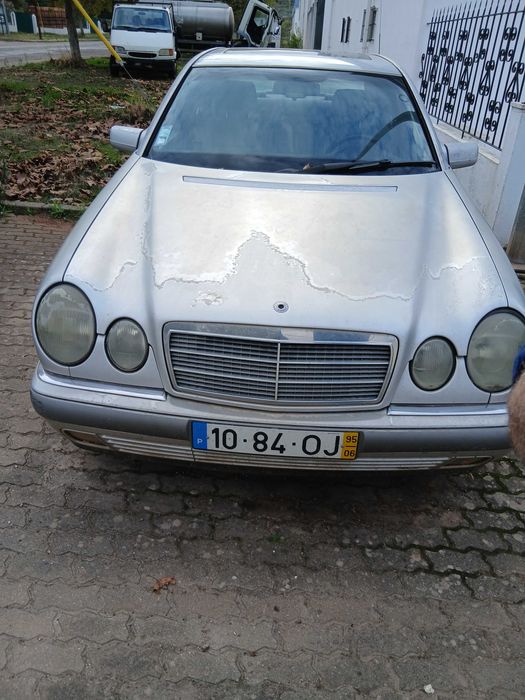 MERCEDES 2200 class E