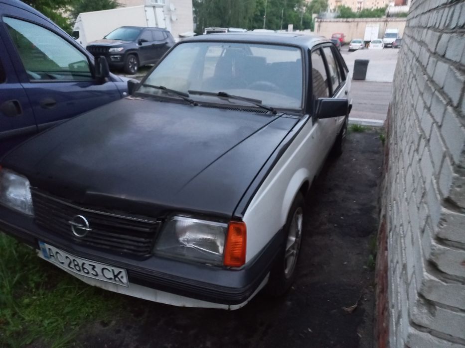 Продам опель аскона