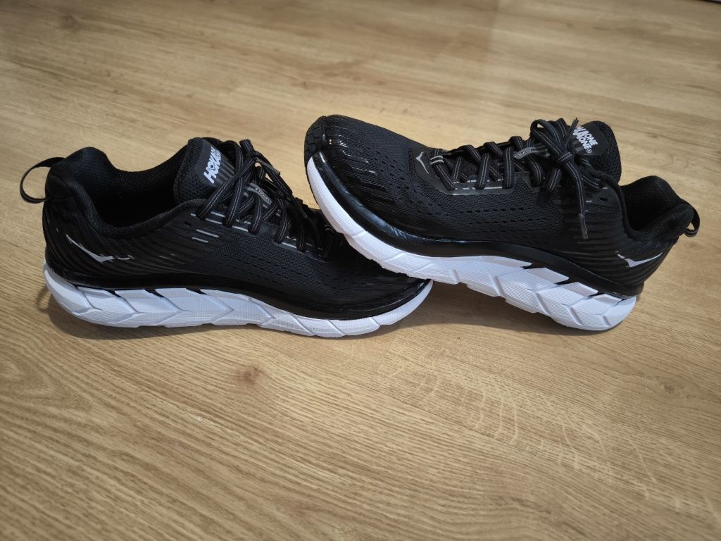 Hoka One Klifton 5