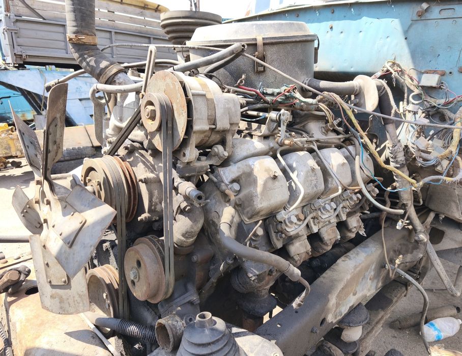 Двигун мотор ДВС Зіл 133ГЯ Урал 4320 КамАЗ на шасі крану КС3575