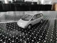 VW Sharan 1:43 herpa