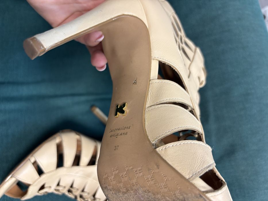 Kazar sandały na obcasie botki peep toe z ażurowym wzorem