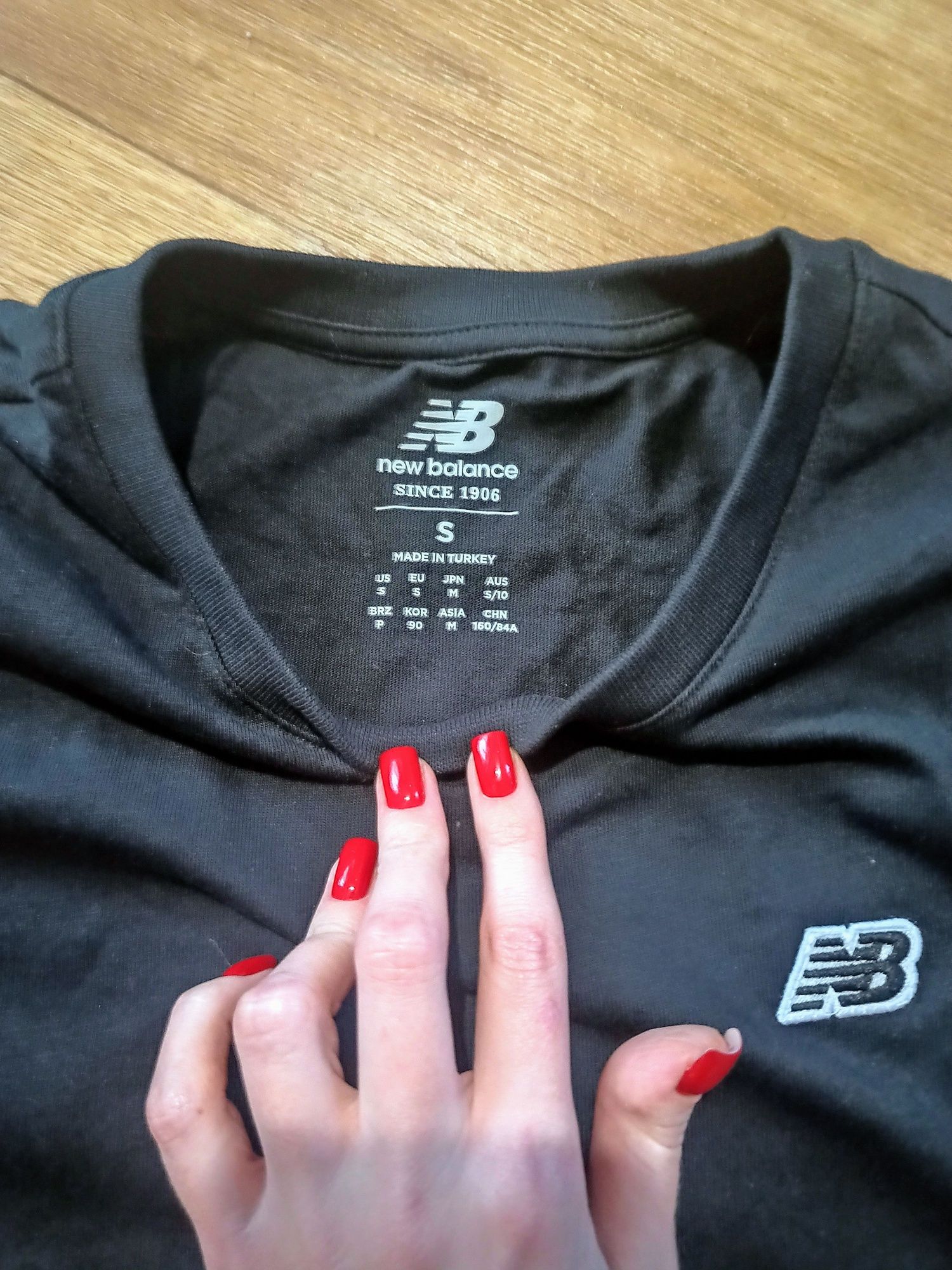 Футболка new balance