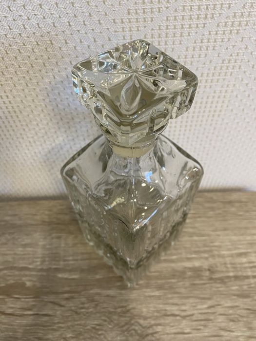 Штоф-графин стеклянный