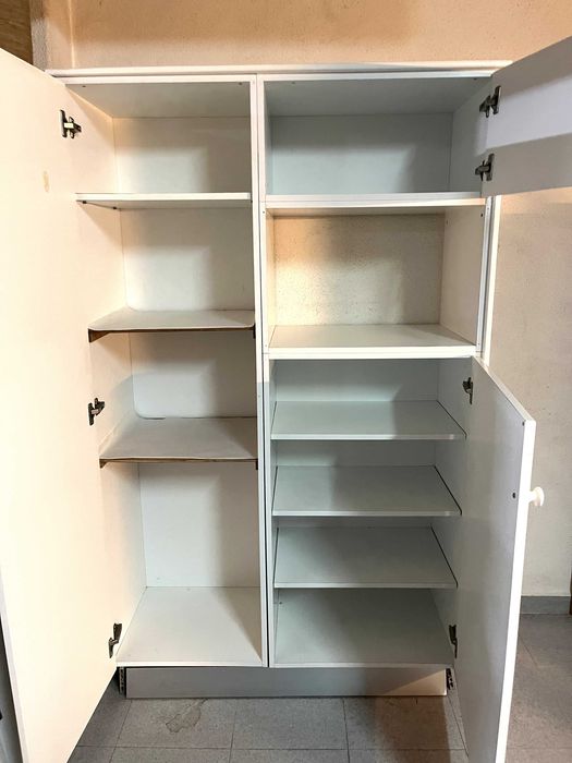 Móvel Despensa para Cozinha em Branco Lacado - Excelente