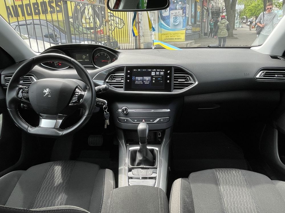 Peugeot 308 2016 официал, автомат