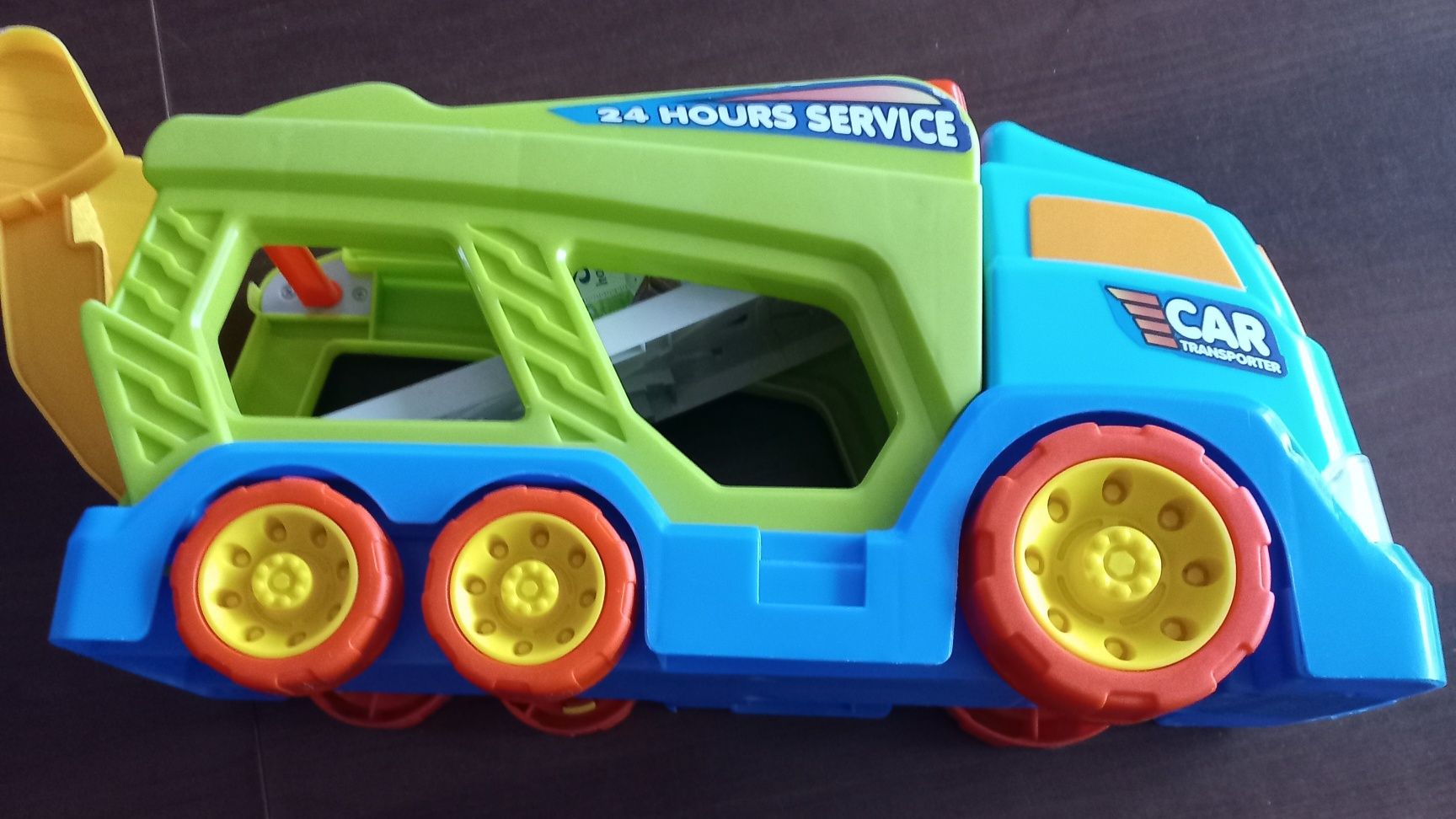 Super auto laweta,,car transporter z dźwiękiem
