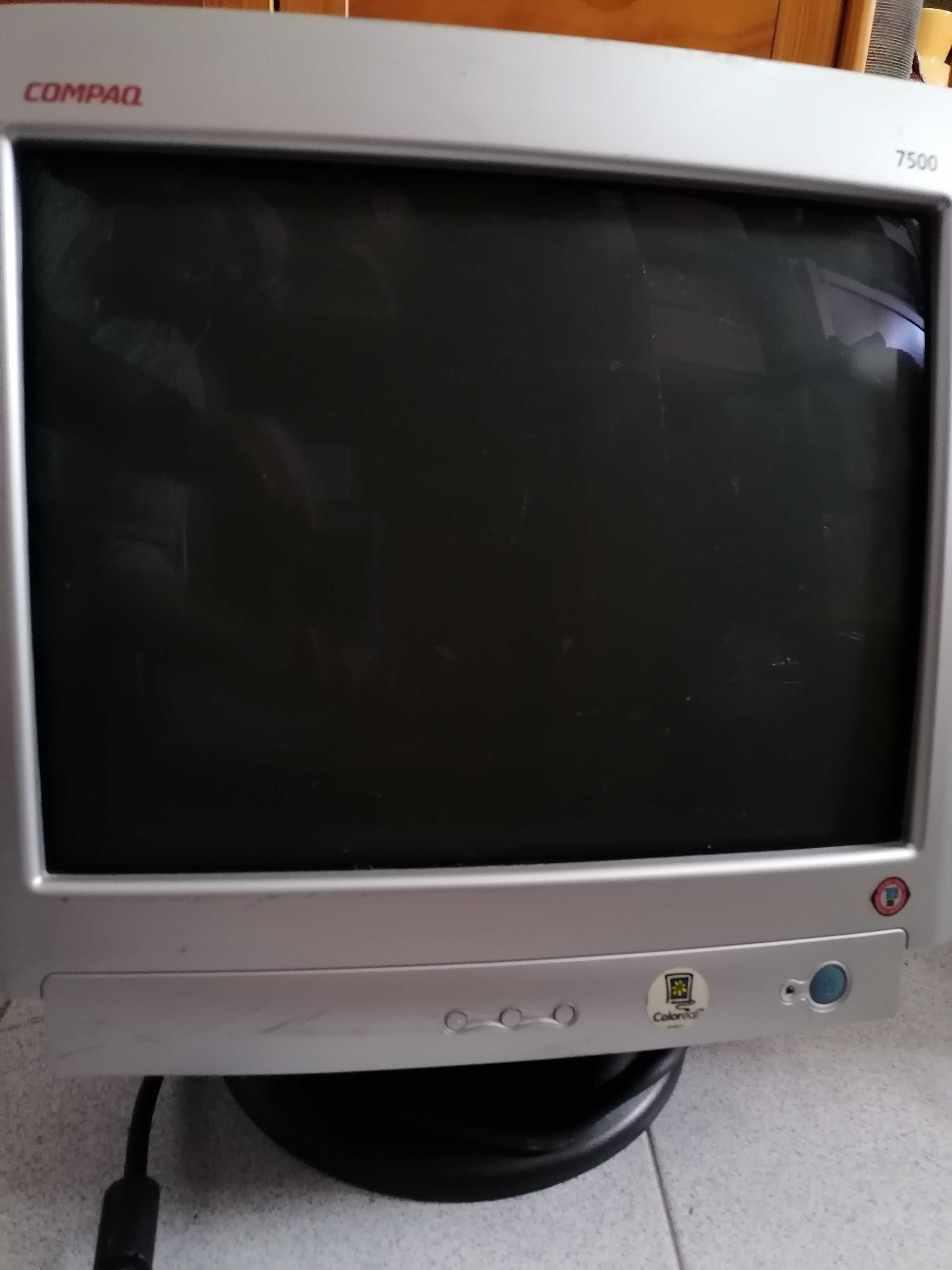 Vendo Monitor Compaq 7500