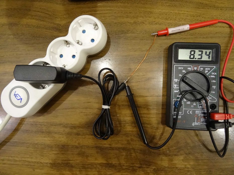 Зарядное устройство ACP-12E (для телефонов "Nokia", тонкий штекер).