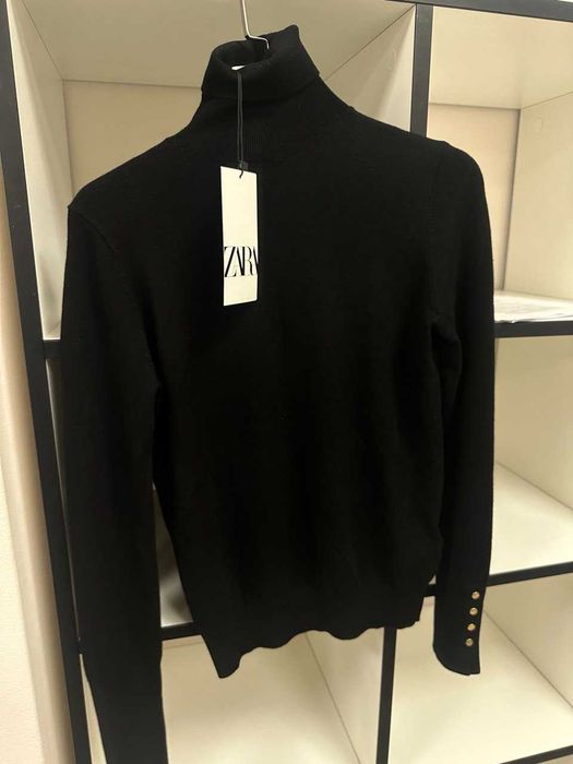 Чорний гольф ZARA