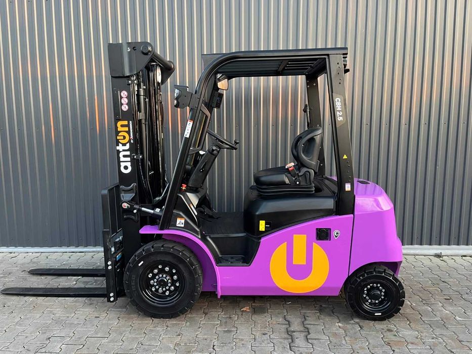 Wynajem nowy wózek widłowy 2.5T / z operatorem / bez operatora