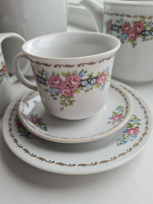 Сервіз кофейний на 12 осіб