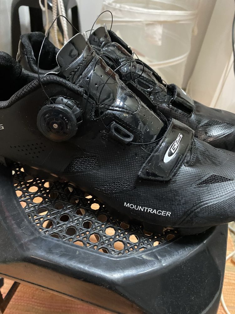 Sapatos de ciclismo. N 43