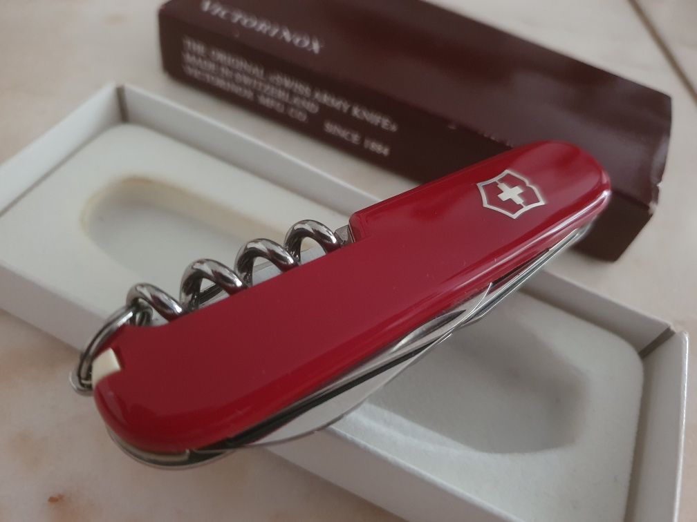 нож Victorinox Edition Swiss Аlpaufzug.