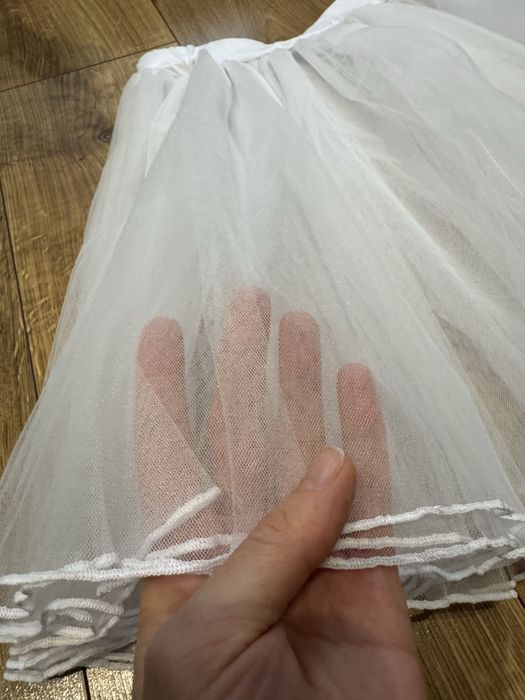 Спідниця з фатину білого кольору