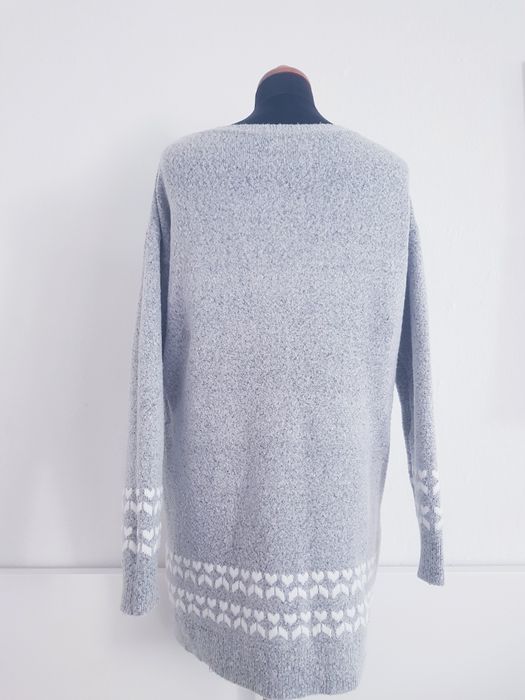 Ciepły długi sweter damski marki Reserved rozmiar M/L/XL.