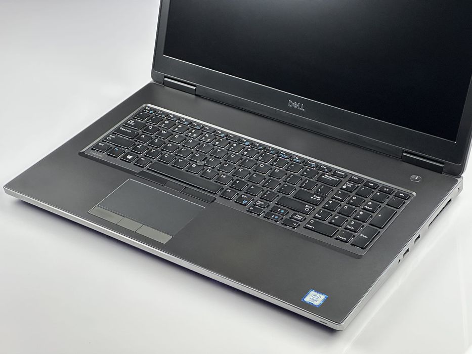 Laptop DELL Precision 7740 | Xeon E-2276M / FHD / RTX 4000 / US / FV23