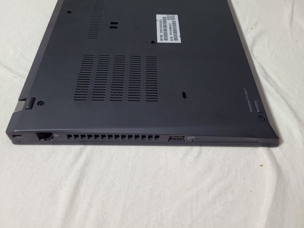 Lenovo ThinkPad T14  "IPS FHD/i5-10310U//16GB/256GB SSD