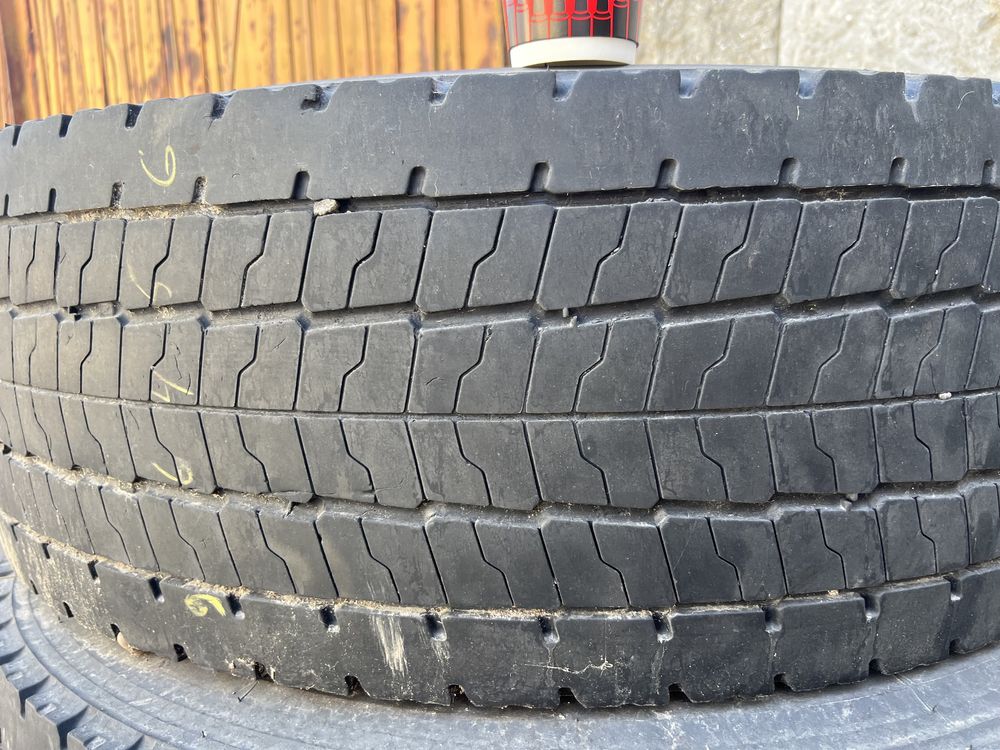 Продам грузовые шины 315/70/22,5  Bridgestone M749 выдучка