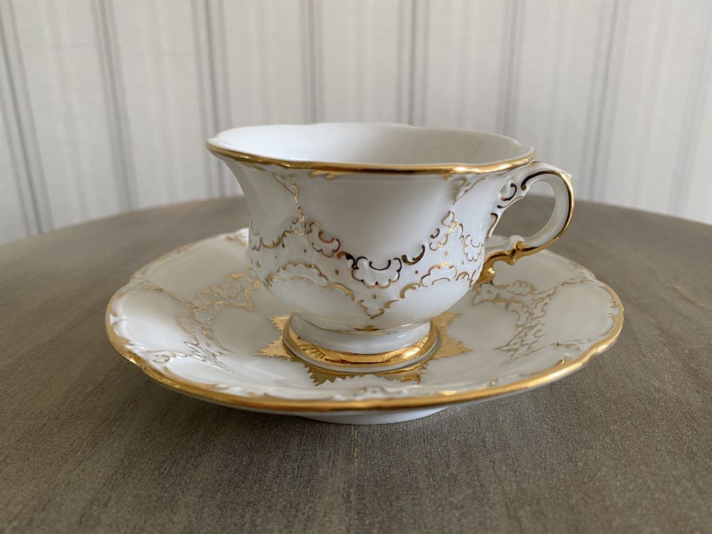Miśnia Meissen porcelanowa filiżanka ze złoceniami wzór B-form