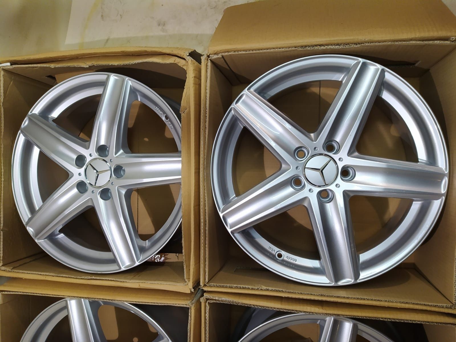 Felgi aluminiowe 5x112 7.5j et48 66.6  18" mercedes