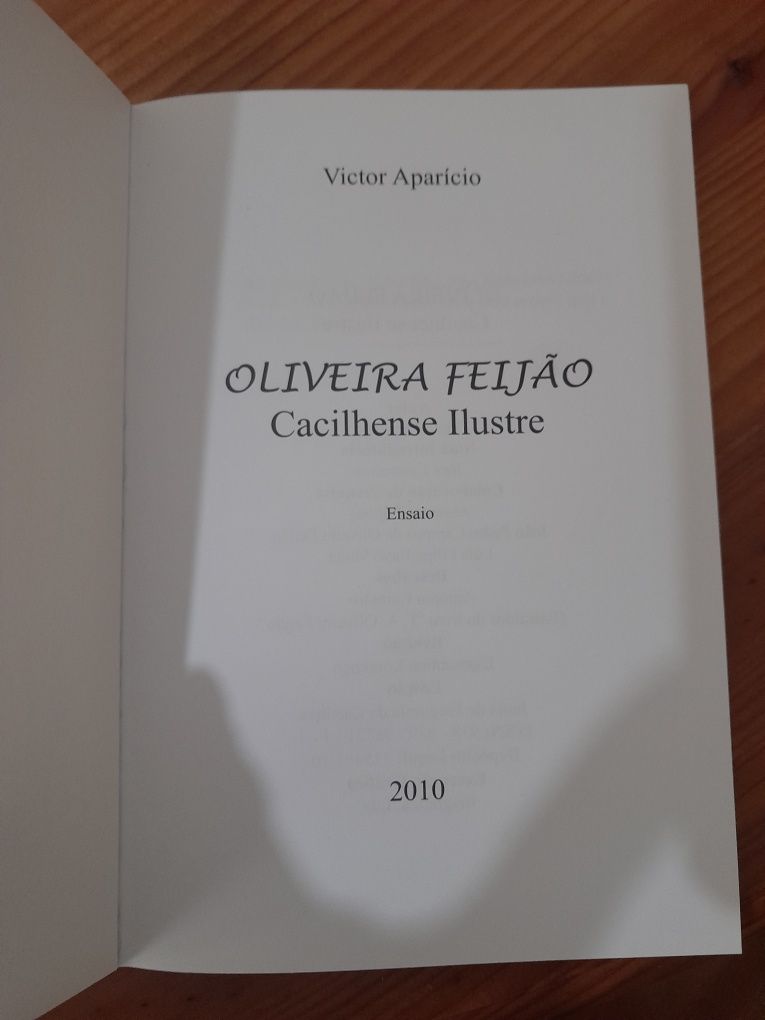 Livro de Oliveira Feijão, Cacilhense Ilustre.