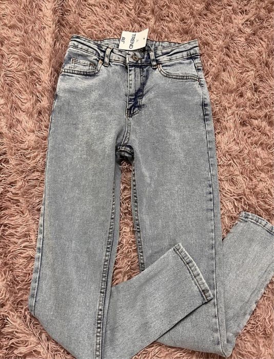 Джинси (штани) скіні