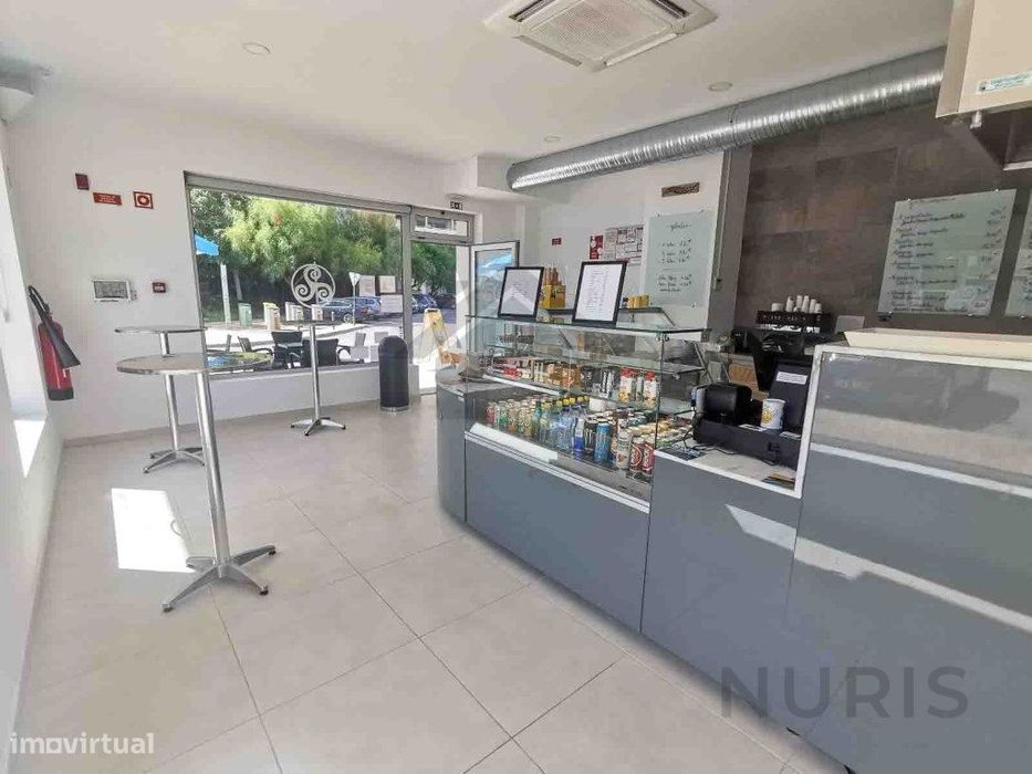 Loja - Pastelaria para Venda na Praia da Rocha