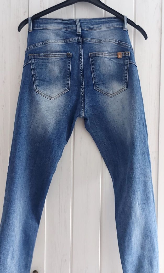 Jeansy damskie skinny, slim, push up. Zadbane, S