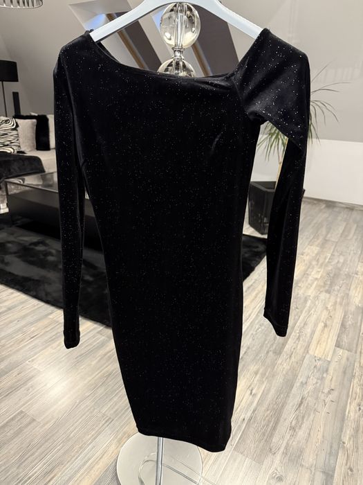 Czarna brokatowa sukienka