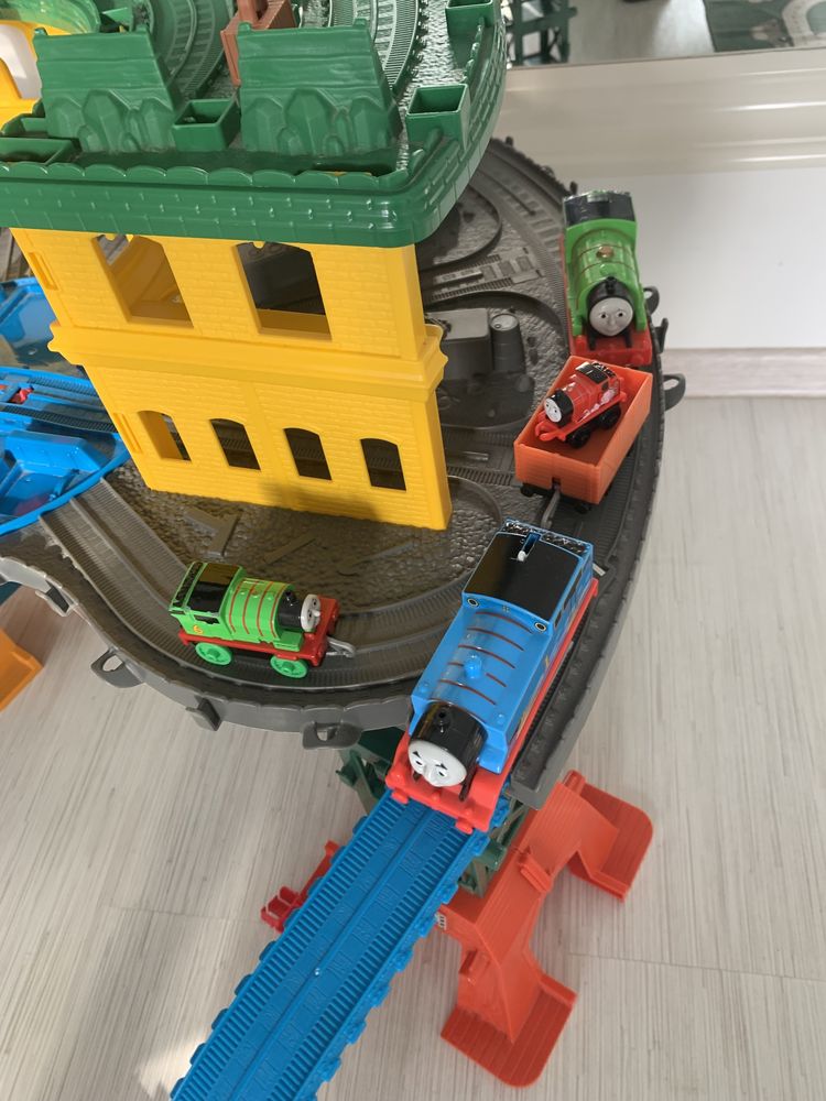 Tomek i przyjacielele Stacja Sodor Gigant Fisher Price