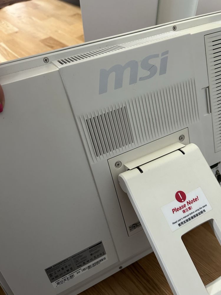 Komputer stacjonarny msi dotykowy z mysza