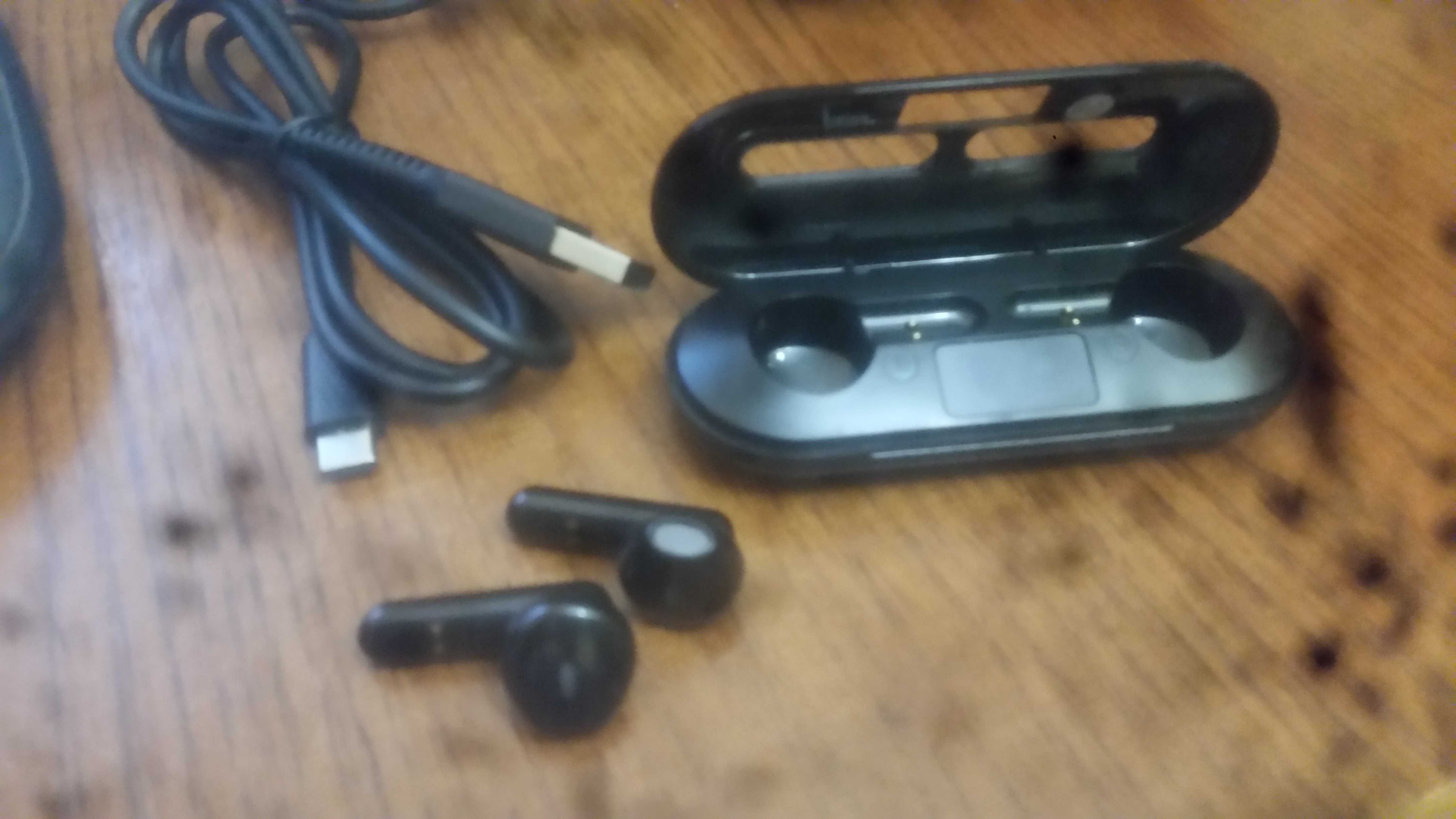 Бездротові навушники cпорт з зар-м кейсом та інди-ром заряду Bluetooth