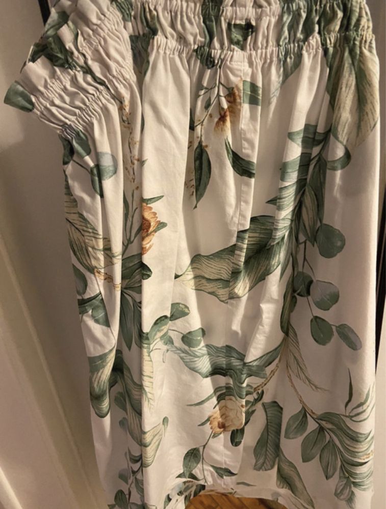 Vestido de verão curto com alças - H&M