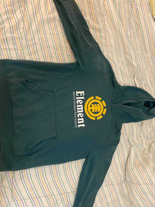 Pullover com capucho