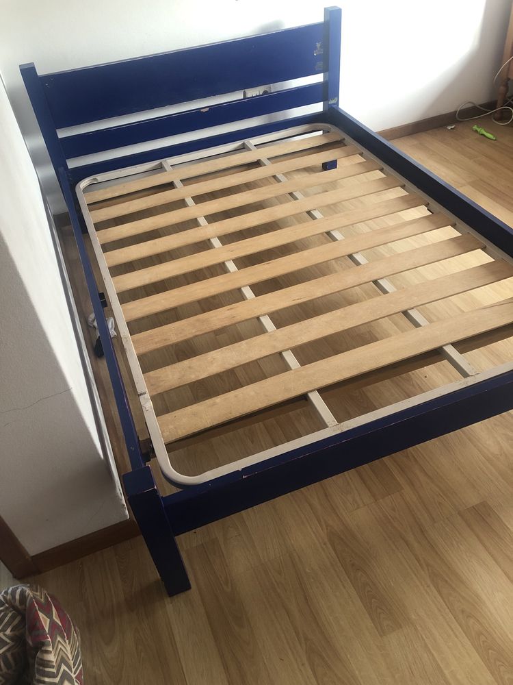 Cama azul+colchão para Quarto