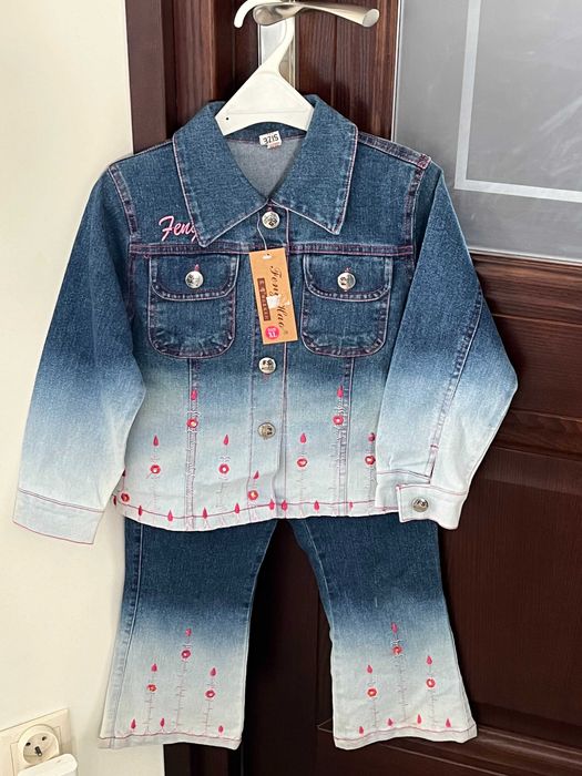 komplet jeans dziewczynka spodnie dzwony i kurteczka 104 cm hafty