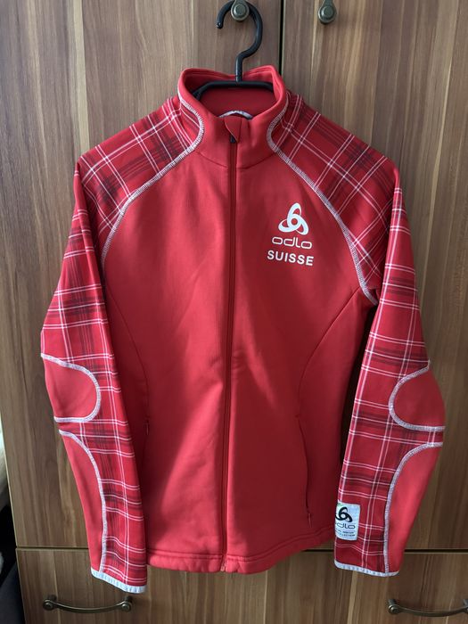 Жіноча спортивна кофта