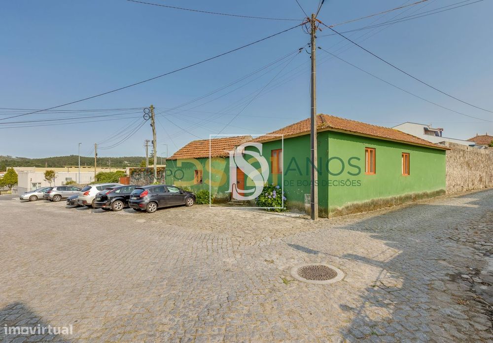 Moradia com terreno de 1 712.4 m2 na Junqueira, Vila do Conde