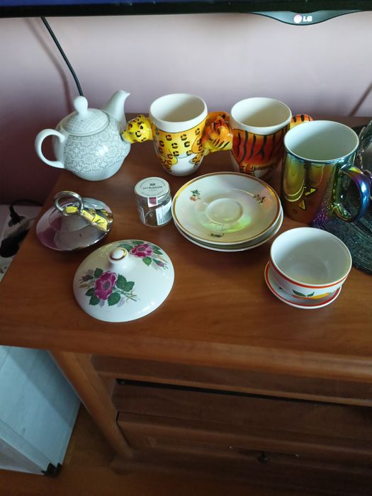 Porcelana i ceramika różnyych marek